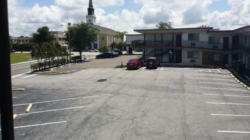 Motel Lake Wire Inn