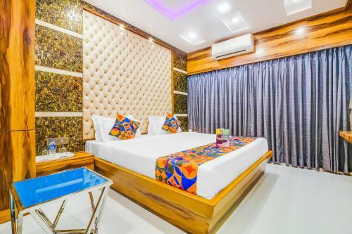 Fabhotel Orion Crystal Park Circus