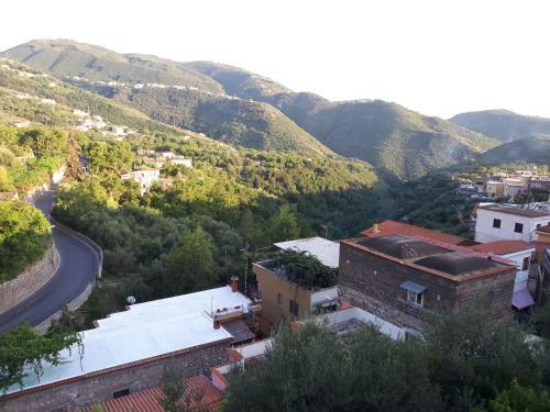 Bed & Breakfast Hill Valley View