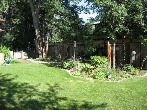 Twin Pines Bed And Breakfast