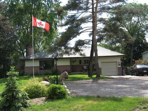 Twin Pines Bed And Breakfast