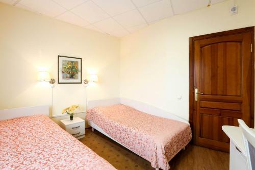 Voyage Hotel
