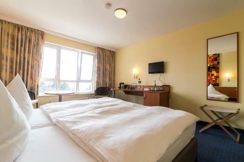 Hotel-restaurant-cafe Sch�ne Aussicht