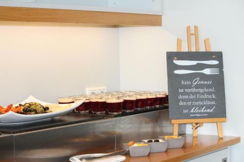 Hotel-restaurant-cafe Sch�ne Aussicht