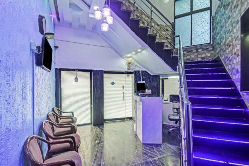 Collection O 83477 Hotel Diamond Suites