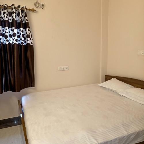 Hotel Oyo 82195 Golden Villa