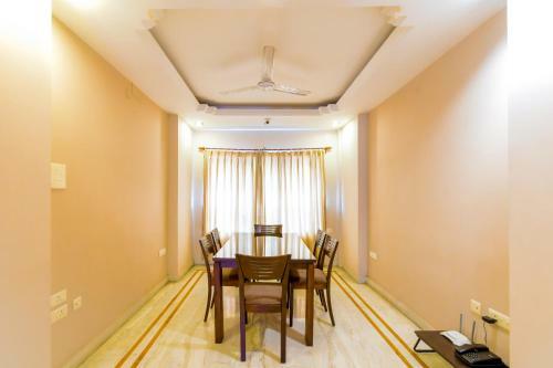 Hostal B S Guest House