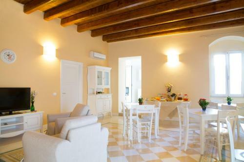 B&B Monsignore
