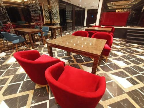 Hotel Ivory Grand