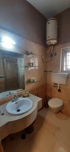 Hostal Townhome - Luxury Boutique Home