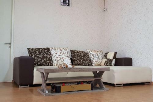 One-8 Premium Villa