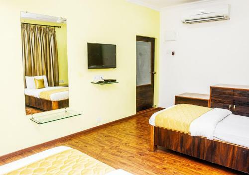 Hotel Subhash- Andheri