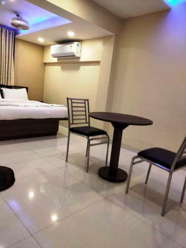Hotel Sun Inn Residency