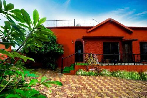 Royal Palms Private Pool Villa - Mumbai