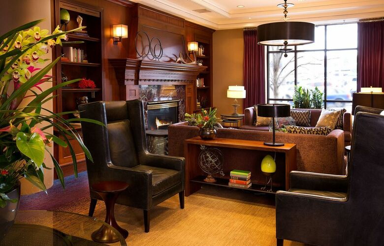 Hotel Paramount