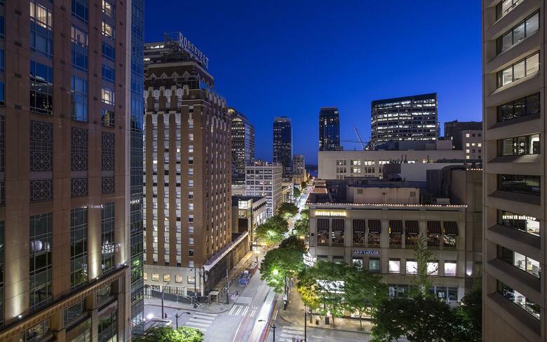 Hotel Paramount