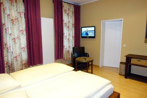 Hostal S�dbr�cke K�ln