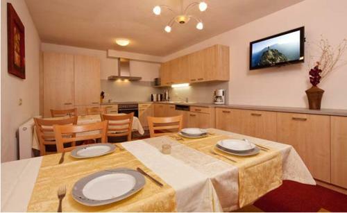 Hostal Haus Alpengl�hn
