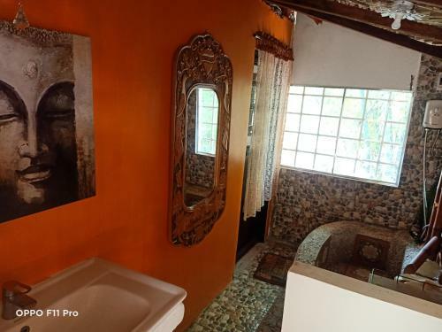 Hostal Lady Casa De Nipa