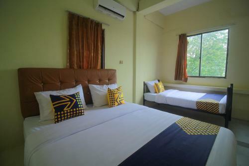 Hotel Spot On 2305 Andys Nur Penginapan