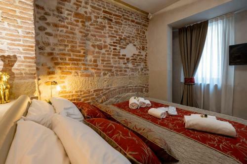 Verona Romana Apartments