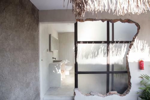 Bed & Breakfast Flores Passport House