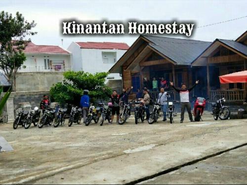 Kinantan Rumah Kayu 3 Br