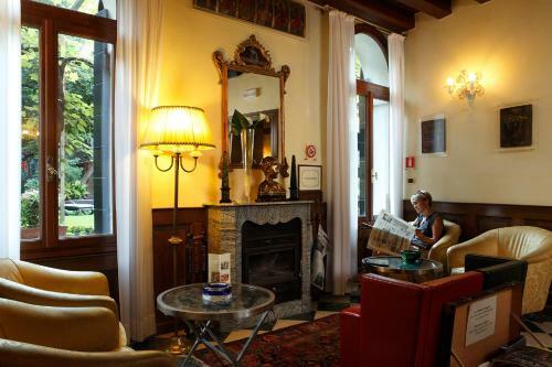 Hotel Pensione Accademia - Villa Maravege