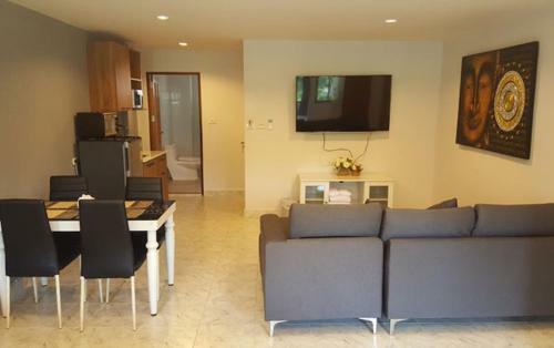 Oasis Apartments & Bar
