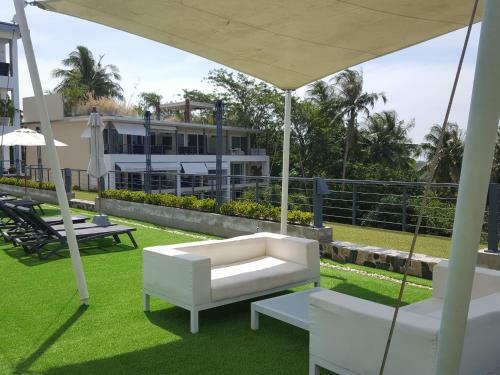 Karon Beach Apartment Sea View