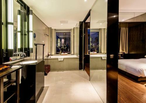 Shuibu Joy Spa Hotel