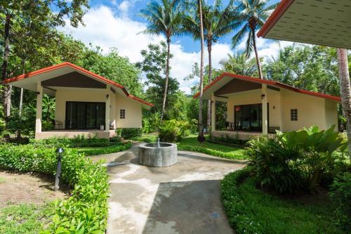 Bed & Breakfast Garden Villa Khaolak
