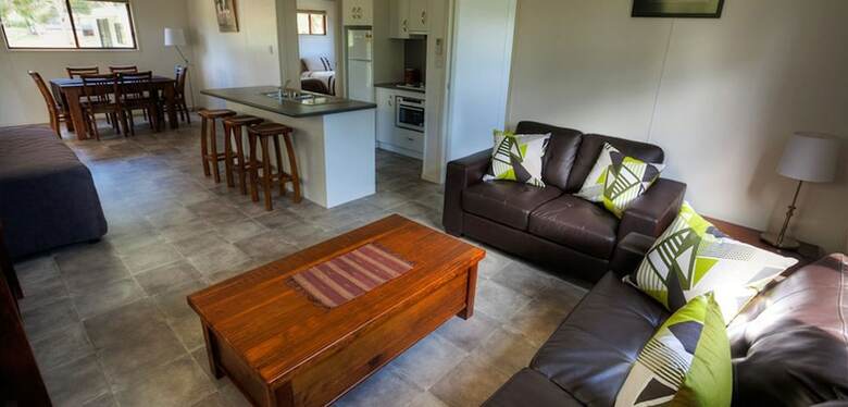 Killarney View Cabins And Caravan Park