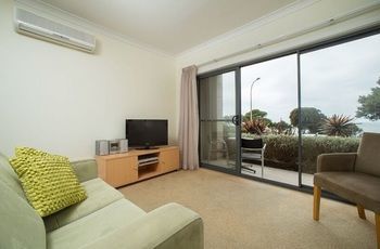 Aurora Ozone Hotel