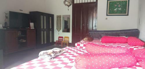 Wongso Kamar Keluarga