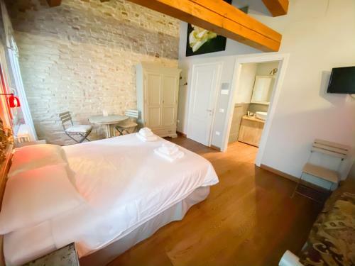 Rosso Charm B&B