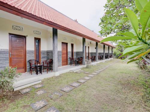 Hotel Oyo 90711 Blembong Homestay