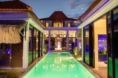 Rock N' Roll Villa