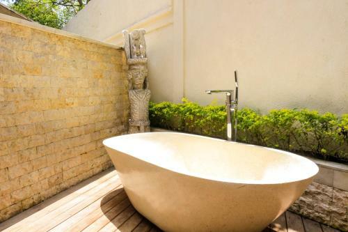 Bed & Breakfast Teak House 3 @chanteak Bali