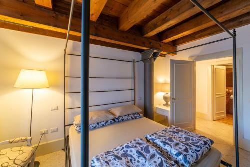 Youatmolino Canal View Apartment