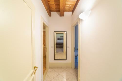 Youatmolino Canal View Apartment