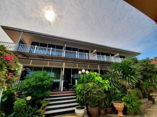 Hotel Koh Larn Riviara