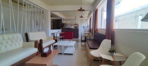 Votel Hotel De'pratnya Kediri