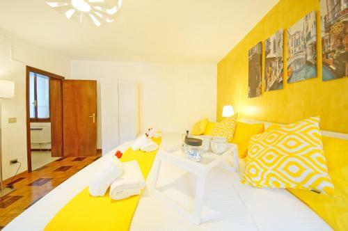 Calle Dei Fabbri Apartment