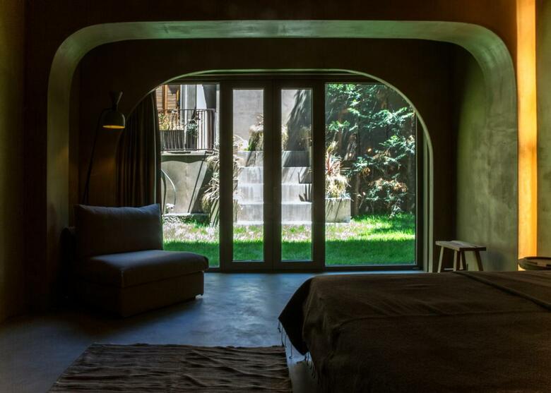 Life Gallery Hotel