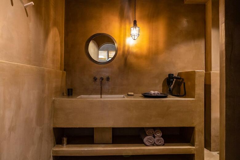 Life Gallery Hotel