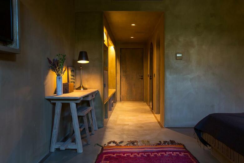 Life Gallery Hotel