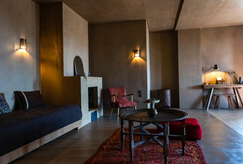 Life Gallery Hotel