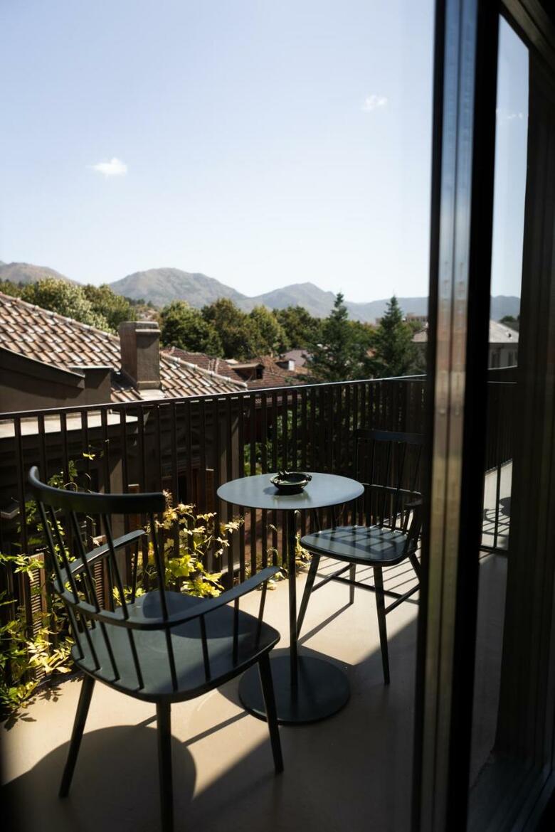Life Gallery Hotel
