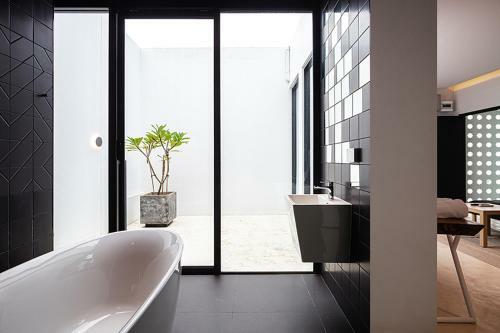 Hotel Innluxphuket